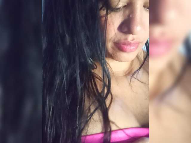 Letty33 — live female cam