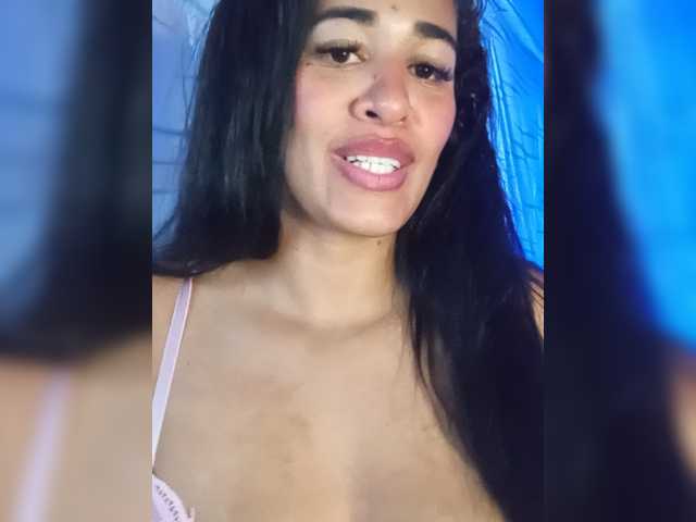 Letty33 webcam