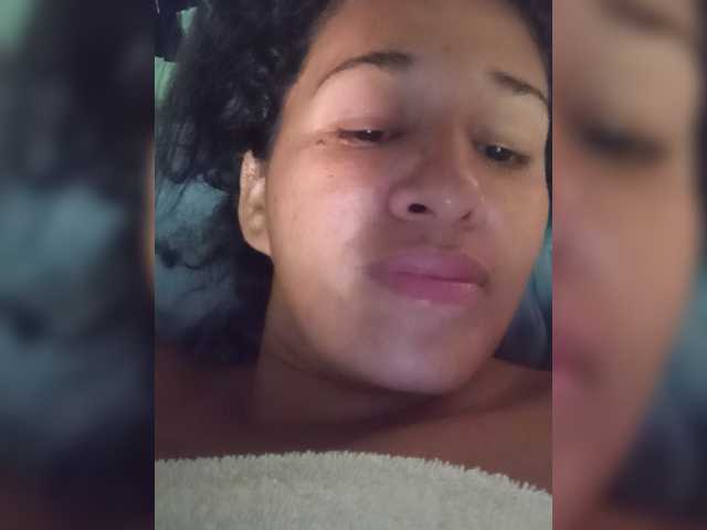 Letty33 live cam on BongaCams