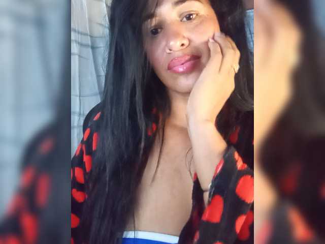 Letty33 live cam on BongaCams