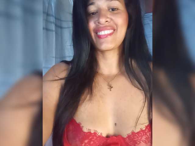 Letty33 live cam on BongaCams