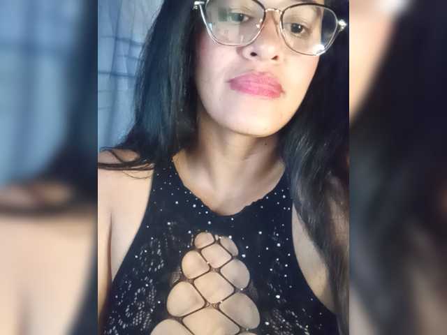 Letty33 live cam on BongaCams