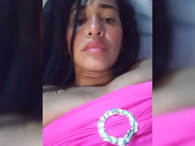 Letty33 — live female cam