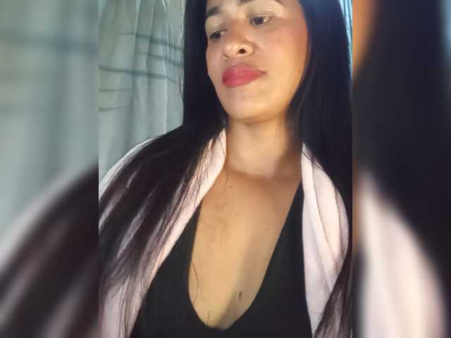 Letty33 live webcam show