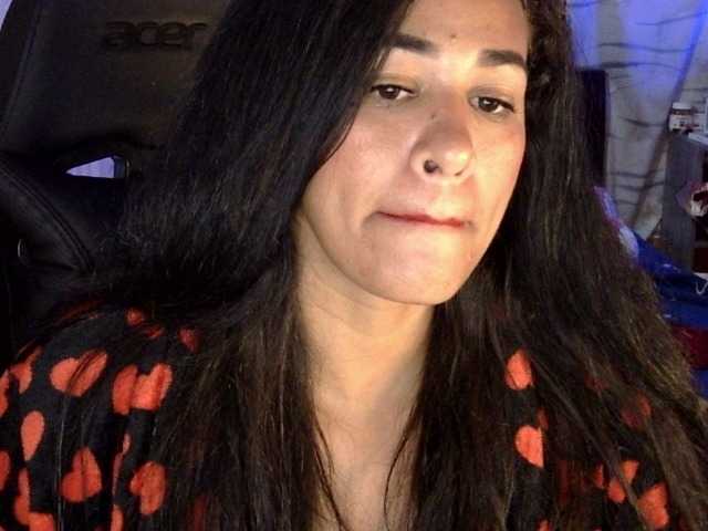 Letty33's BongaCams show and profile