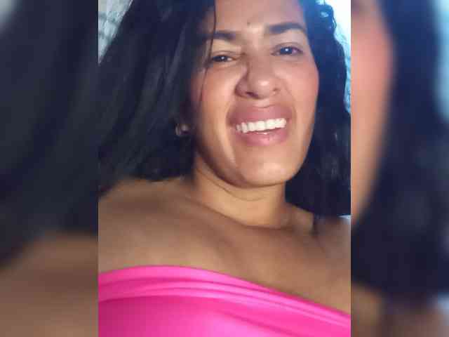 Letty33 webcam