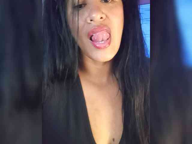 Letty33 webcam