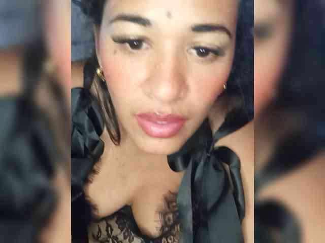 Letty33 webcam