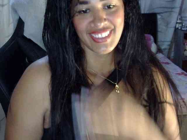 Letty33 webcam