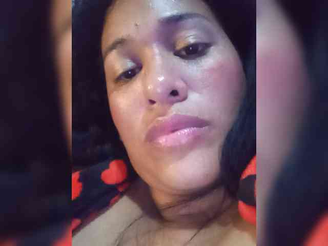 Letty33 webcam