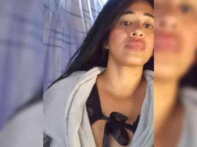 Letty33 webcam