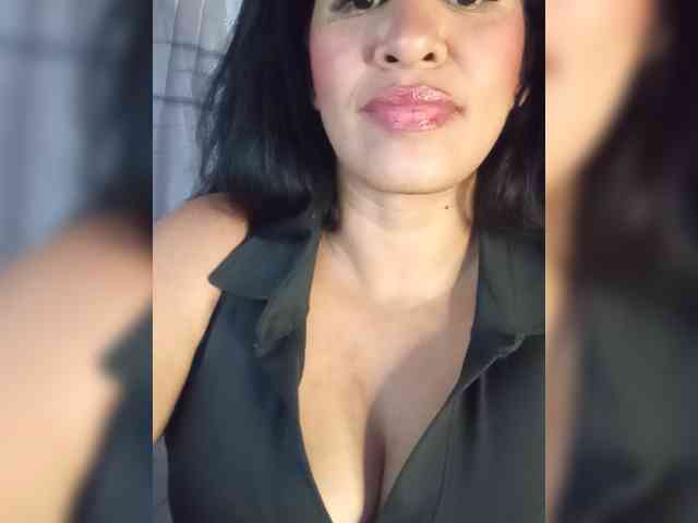 Letty33 webcam
