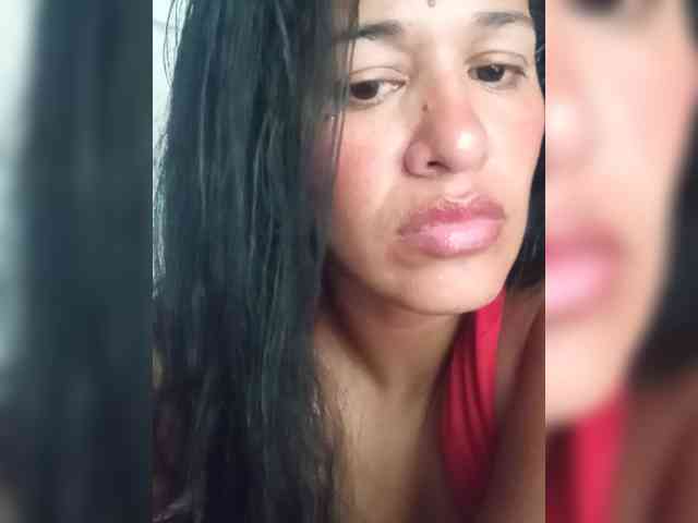 Letty33 webcam
