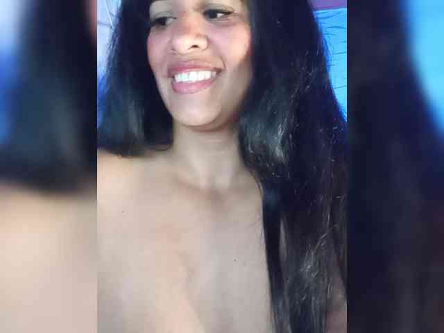 Letty33 webcam