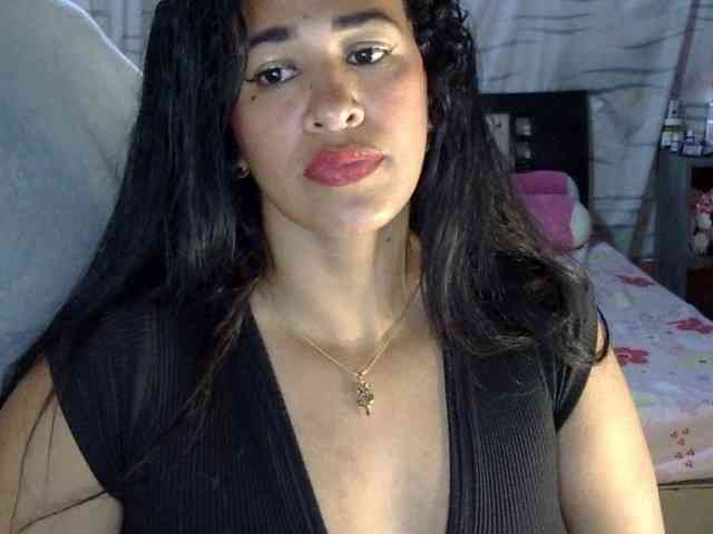 Letty33 webcam