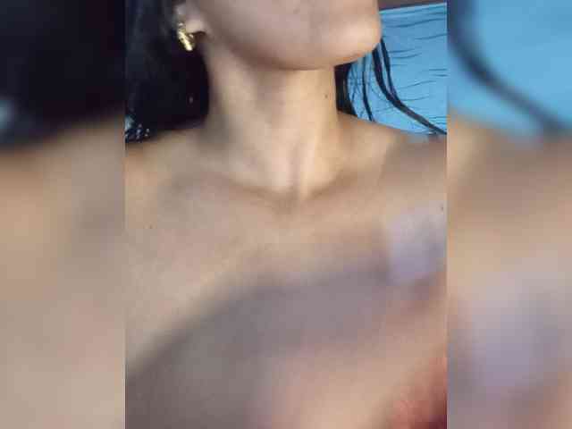 Letty33 webcam