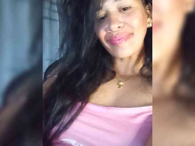 Letty33 webcam