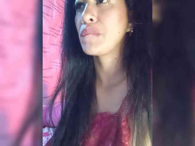 Letty33 webcam