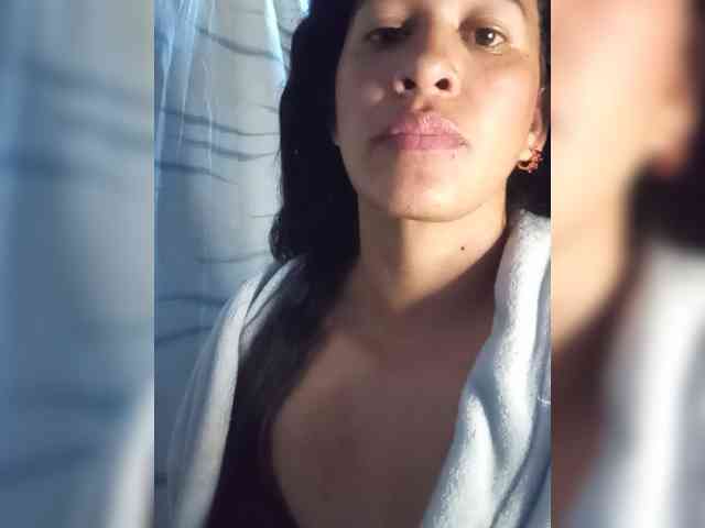 Letty33 webcam