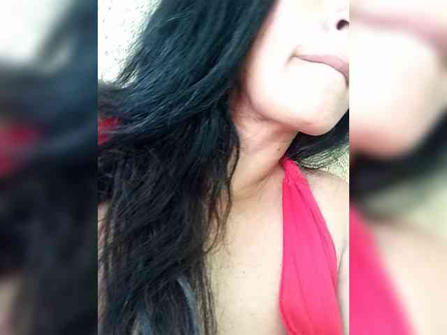 Letty33 webcam