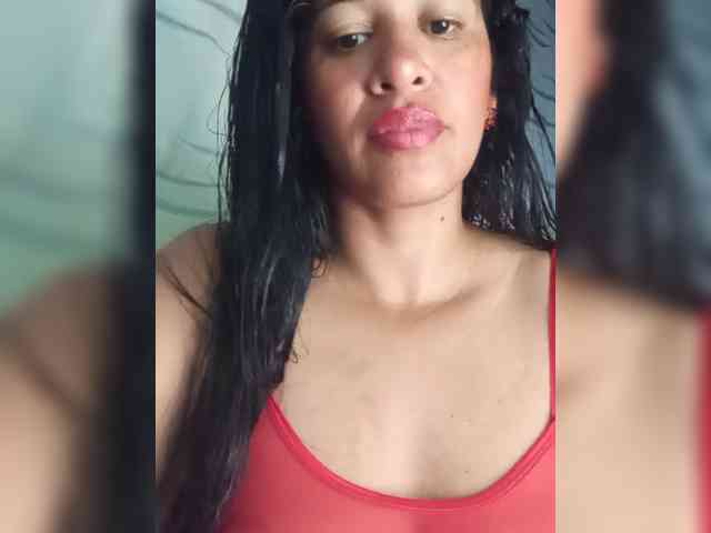 Letty33 webcam