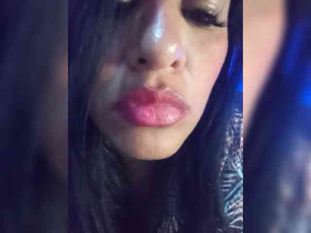 Letty33 webcam