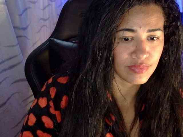 Letty33 webcam