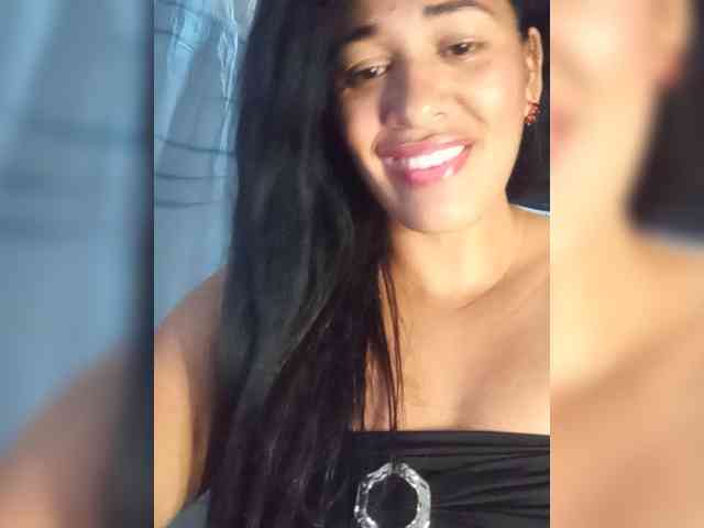 Letty33 webcam