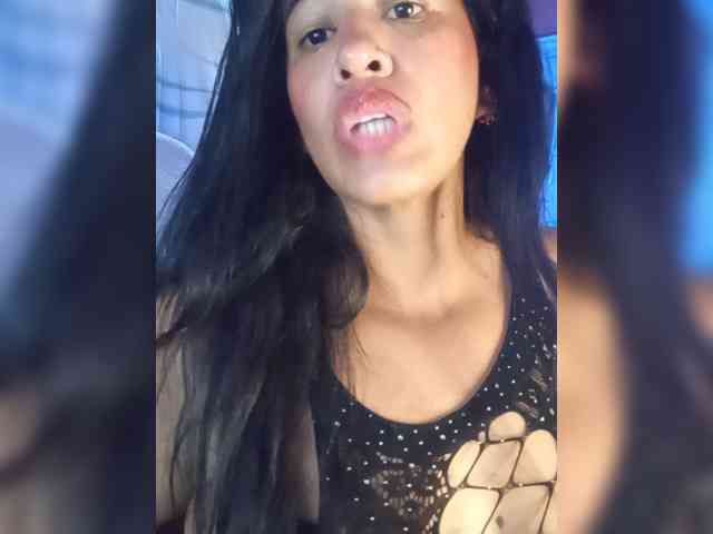 Letty33 webcam
