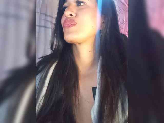 Letty33 webcam