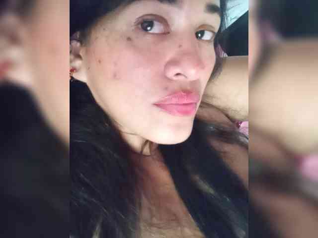 Letty33 webcam