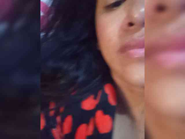 Letty33 webcam