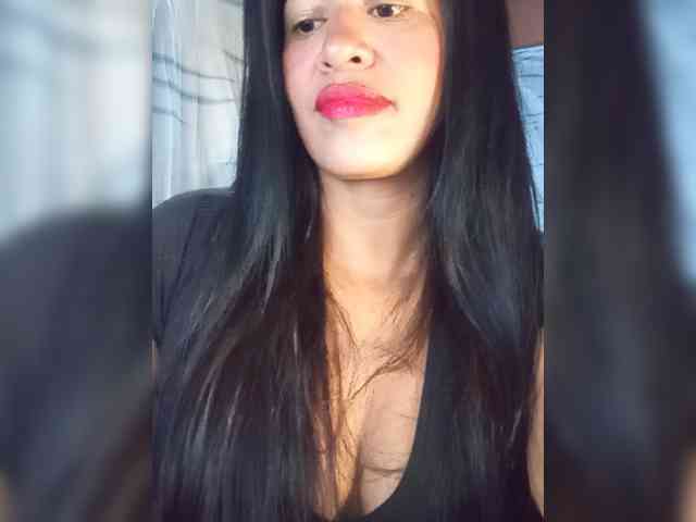 Letty33 webcam