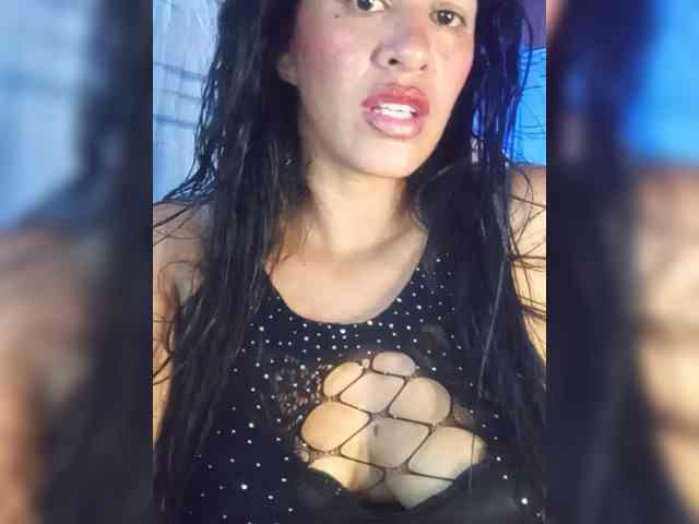 Letty33 webcam