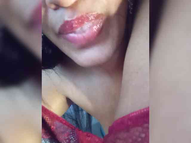 Letty33 webcam