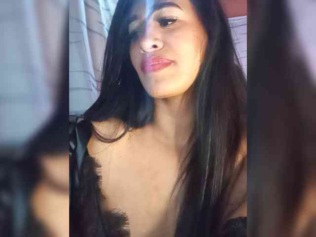 Letty33 webcam