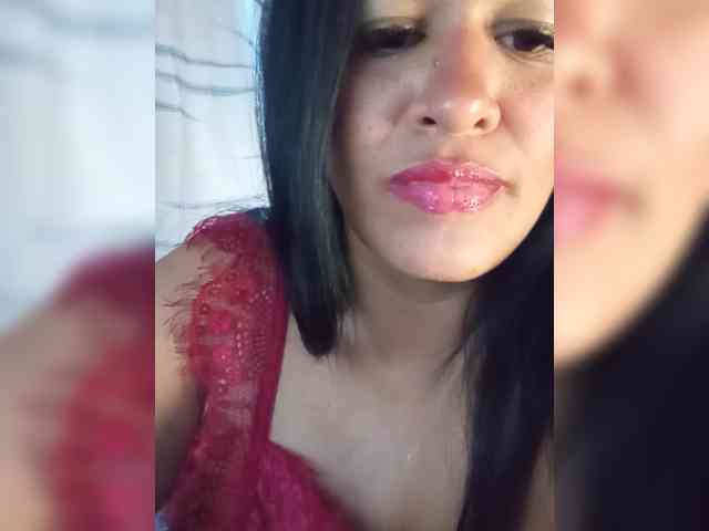 Letty33 webcam