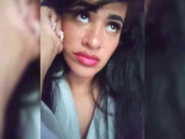 Letty33 webcam