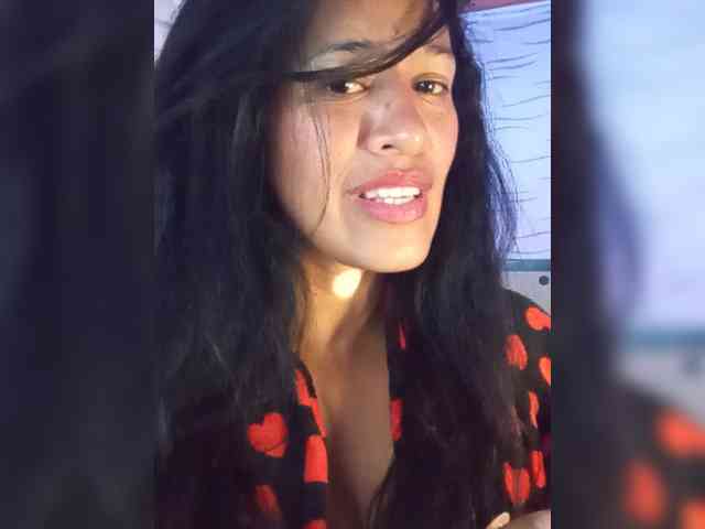 Letty33 webcam