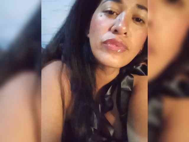 Letty33 webcam