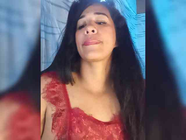 Letty33 webcam