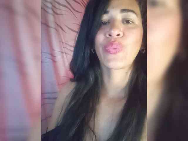 Letty33 webcam