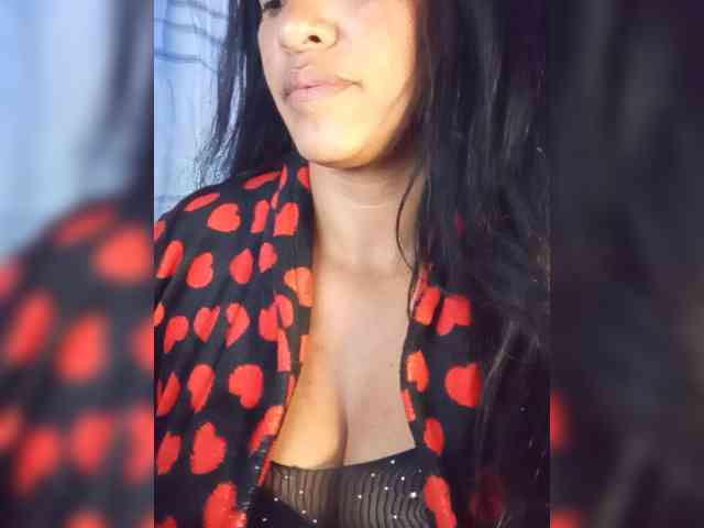 Letty33 webcam