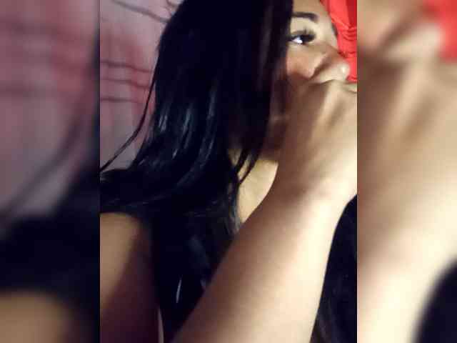 Letty33 webcam