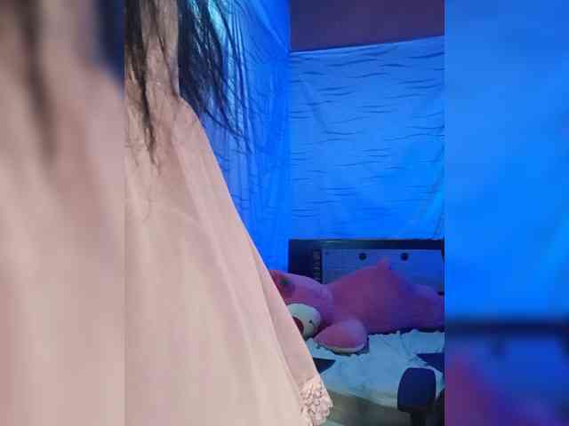 Letty33 webcam