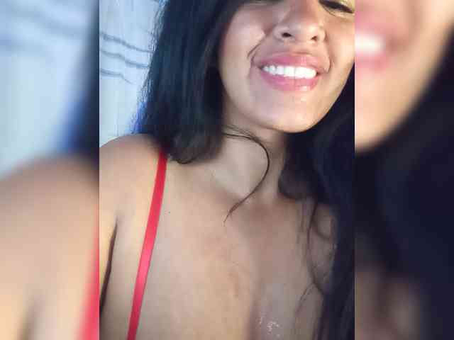 Letty33 webcam