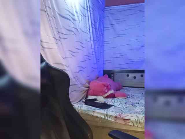 Letty33 webcam