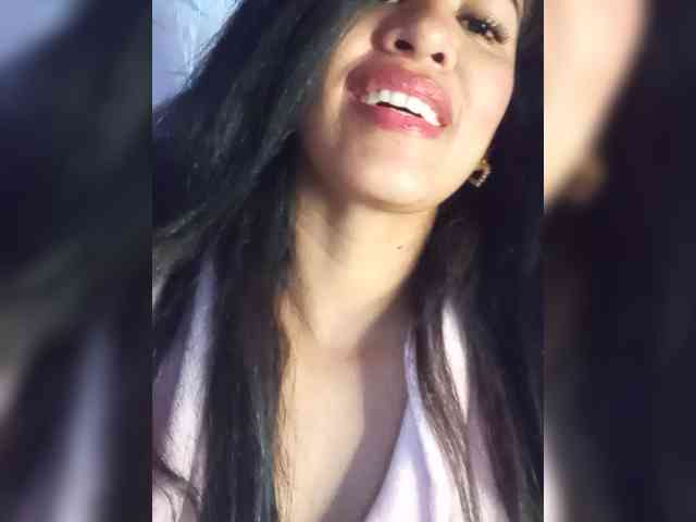 Letty33 webcam