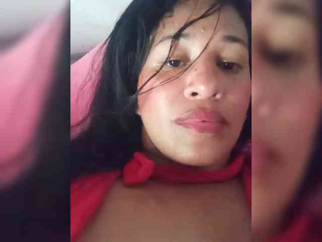 Letty33 webcam