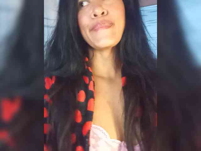 Letty33 webcam